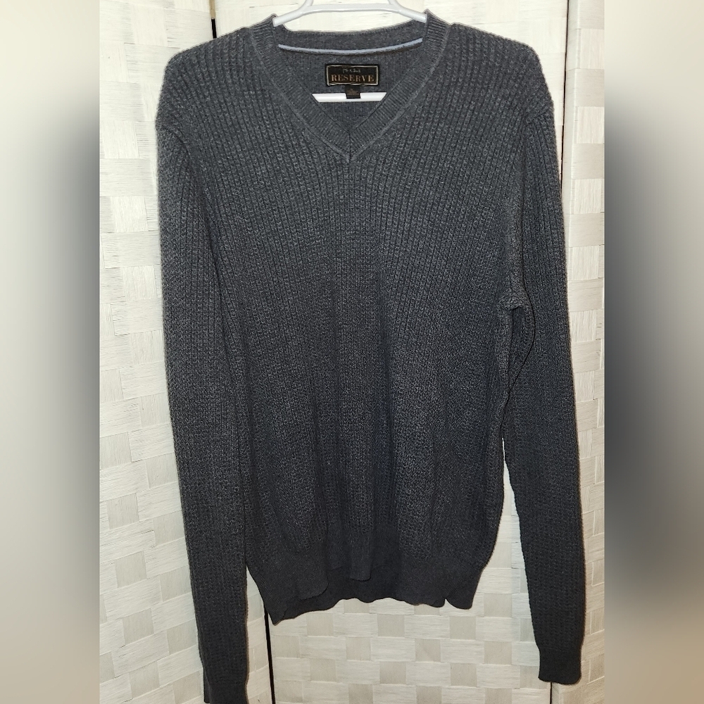 Jos. A. Bank RESERVE Charcoal V-Neck SweaterBank Sz L